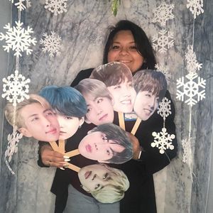 Meet your Posher, Roxana